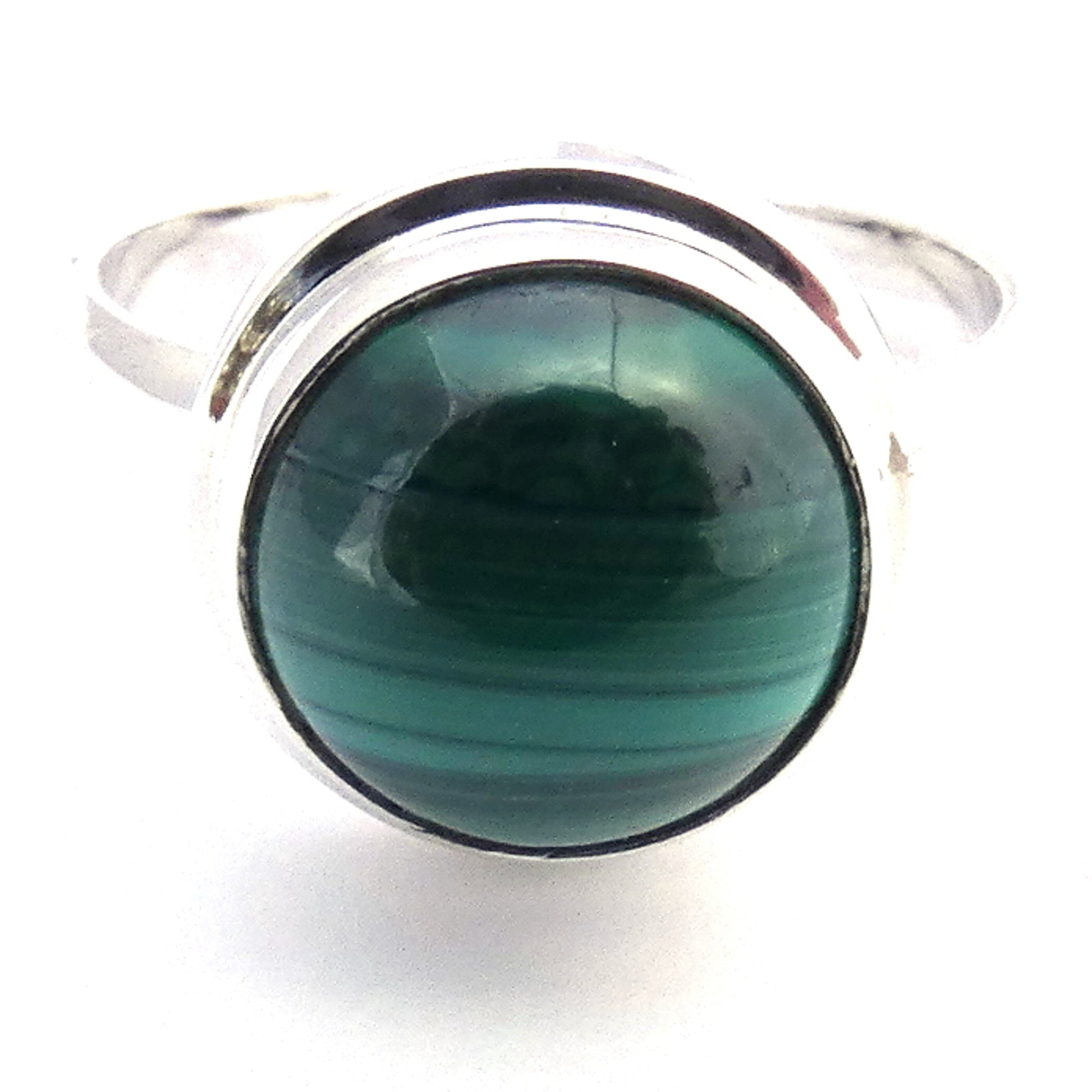 Sterling silver ring with malachite.