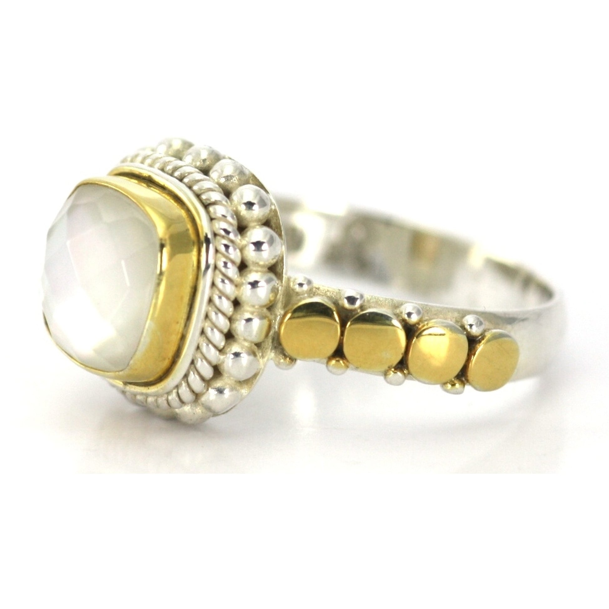 Sterling silver and mother of pearl doublet ring.